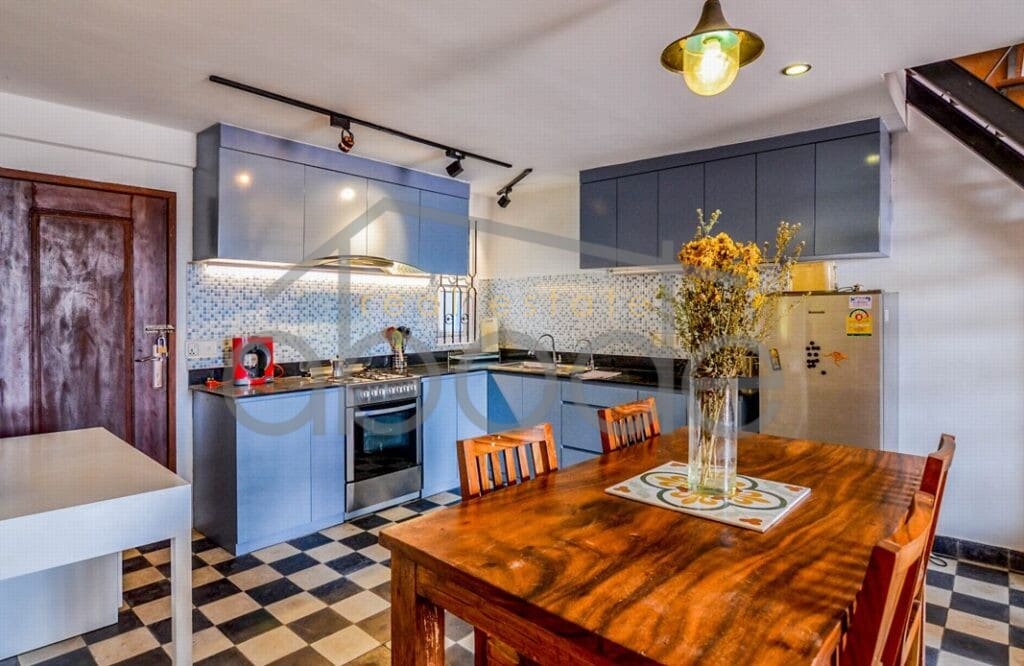 Large Riverside duplex incredible terrace for rent