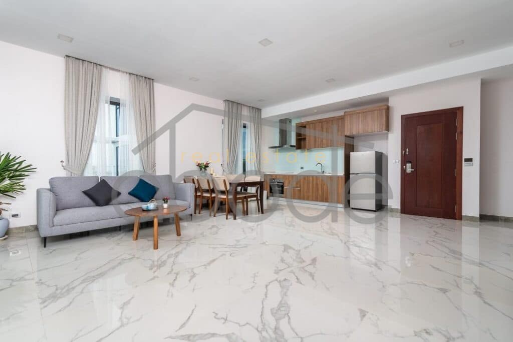 3-bedroom penthouse apartment for rent central Phnom Penh