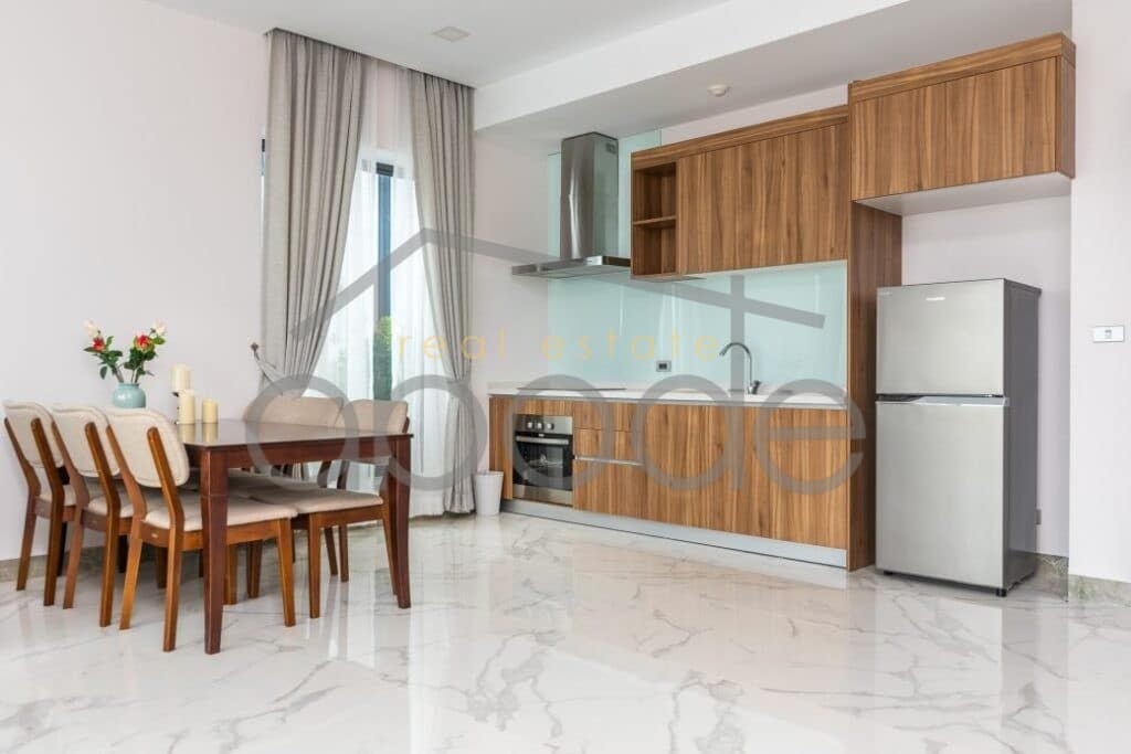 3-bedroom penthouse apartment for rent central Phnom Penh