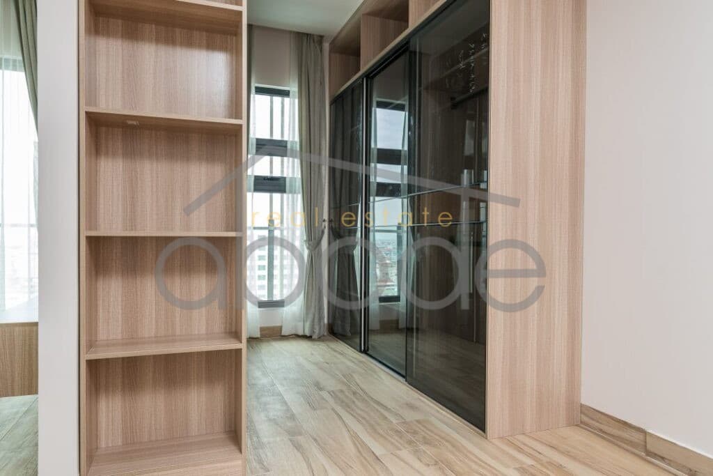 3-bedroom penthouse apartment for rent central Phnom Penh