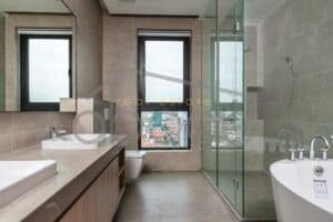 3-bedroom penthouse apartment for rent central Phnom Penh
