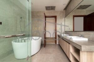3-bedroom penthouse apartment for rent central Phnom Penh