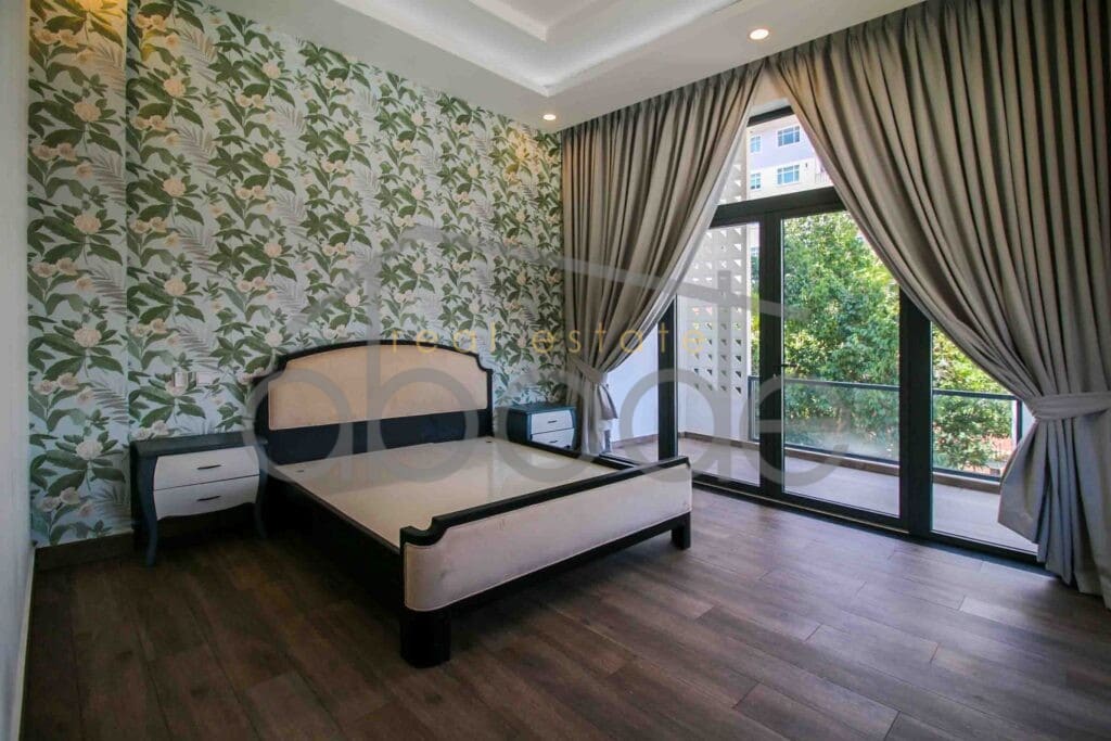 Luxury 4 bedroom town house Phnom Penh