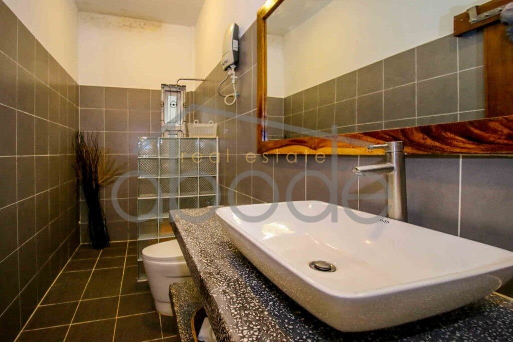 2 bedroom Riverside apartment for rent Daun Penh