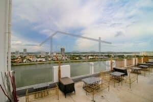 2 bedroom apartment for rent Riverside Daun Penh