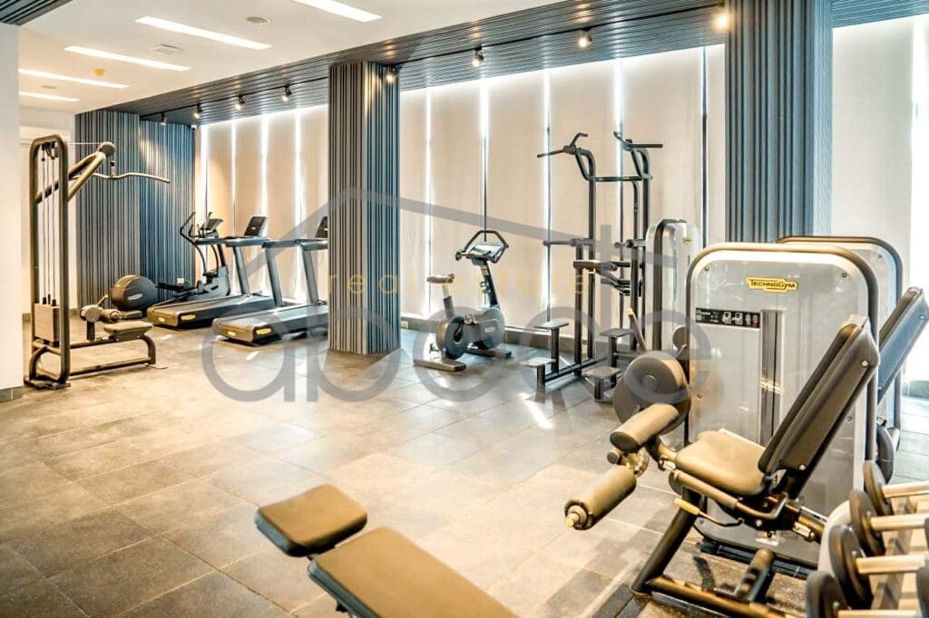 2 bedroom apartment swimming pool for rent Russian Market