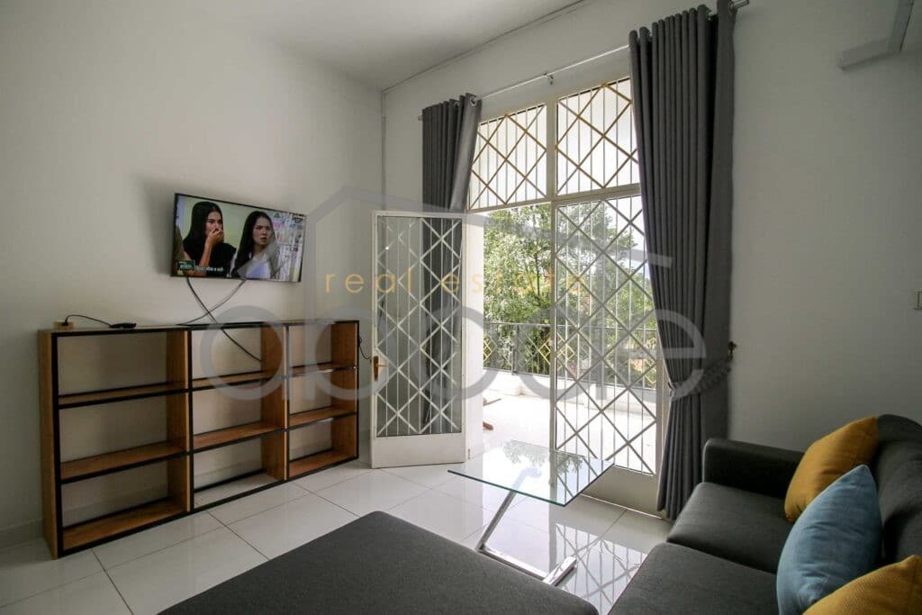 3 bedroom apartment for rent Daun Penh Wat Phnom