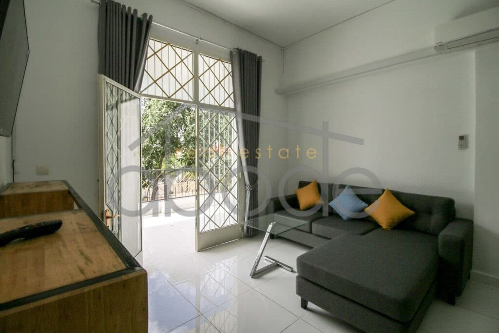 3 bedroom apartment for rent Daun Penh Wat Phnom