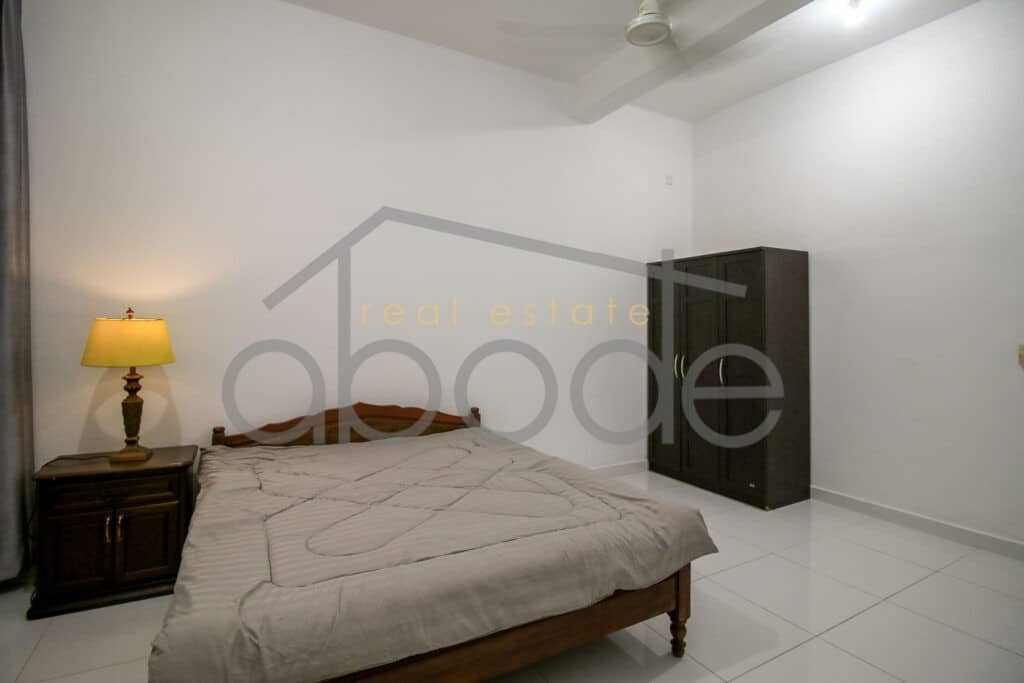 3 bedroom apartment for rent Daun Penh Wat Phnom