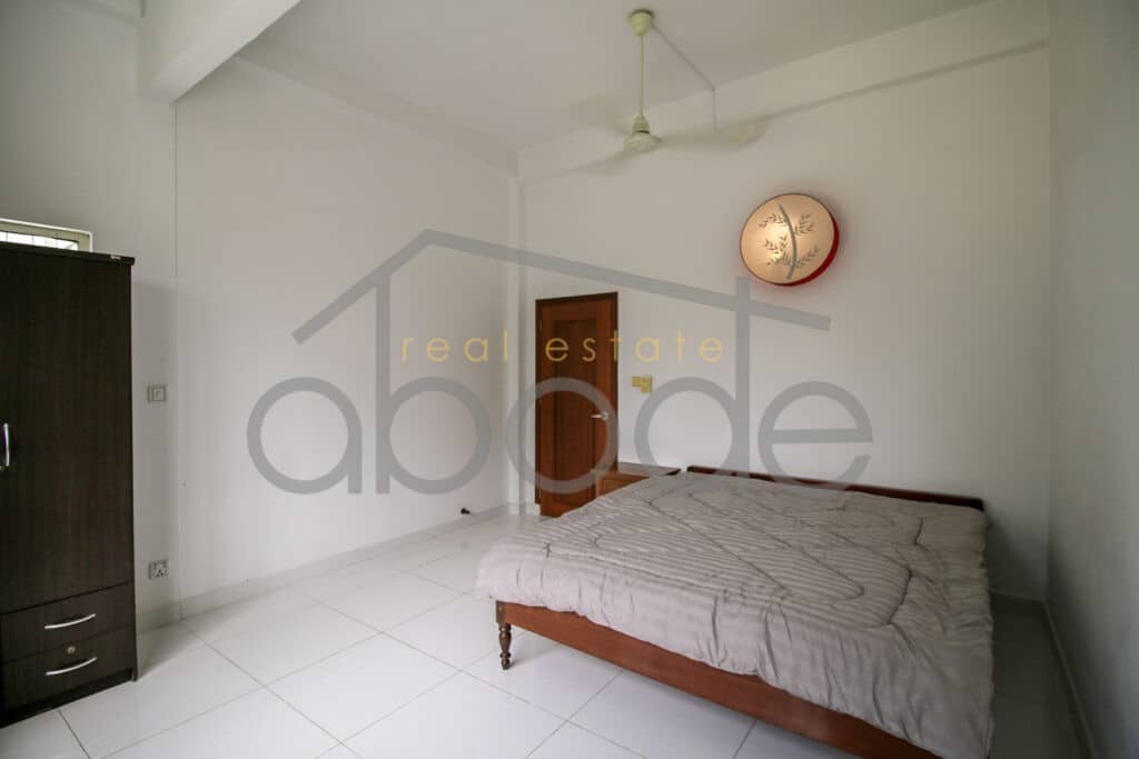 3 bedroom apartment for rent Daun Penh Wat Phnom