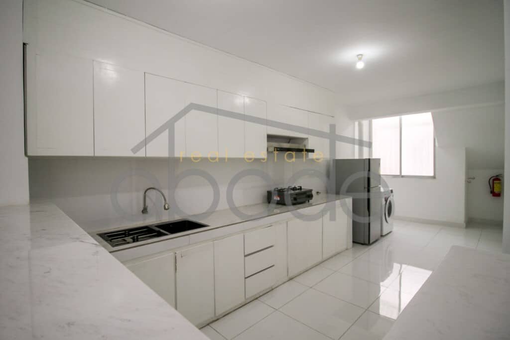 3 bedroom apartment for rent Daun Penh Wat Phnom