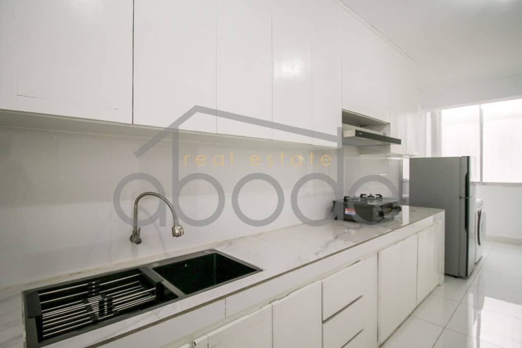 3 bedroom apartment for rent Daun Penh Wat Phnom
