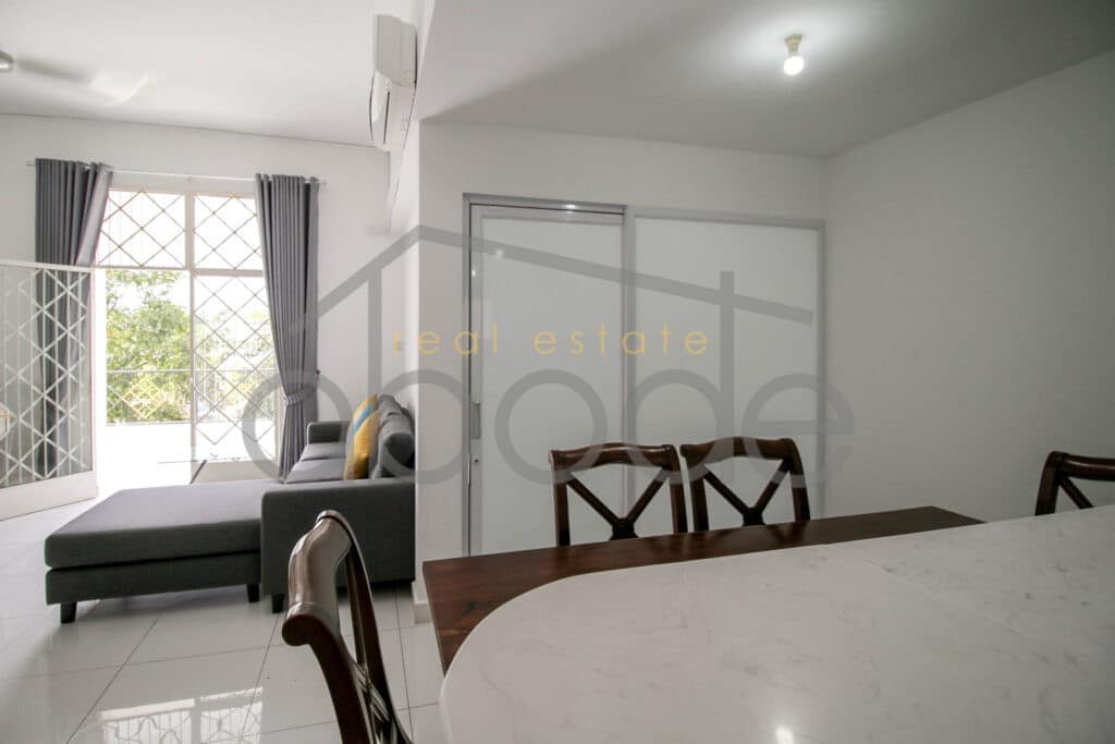 3 bedroom apartment for rent Daun Penh Wat Phnom