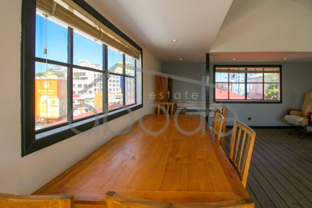 3 bedroom modern apartment for rent Daun Penh BKK 1
