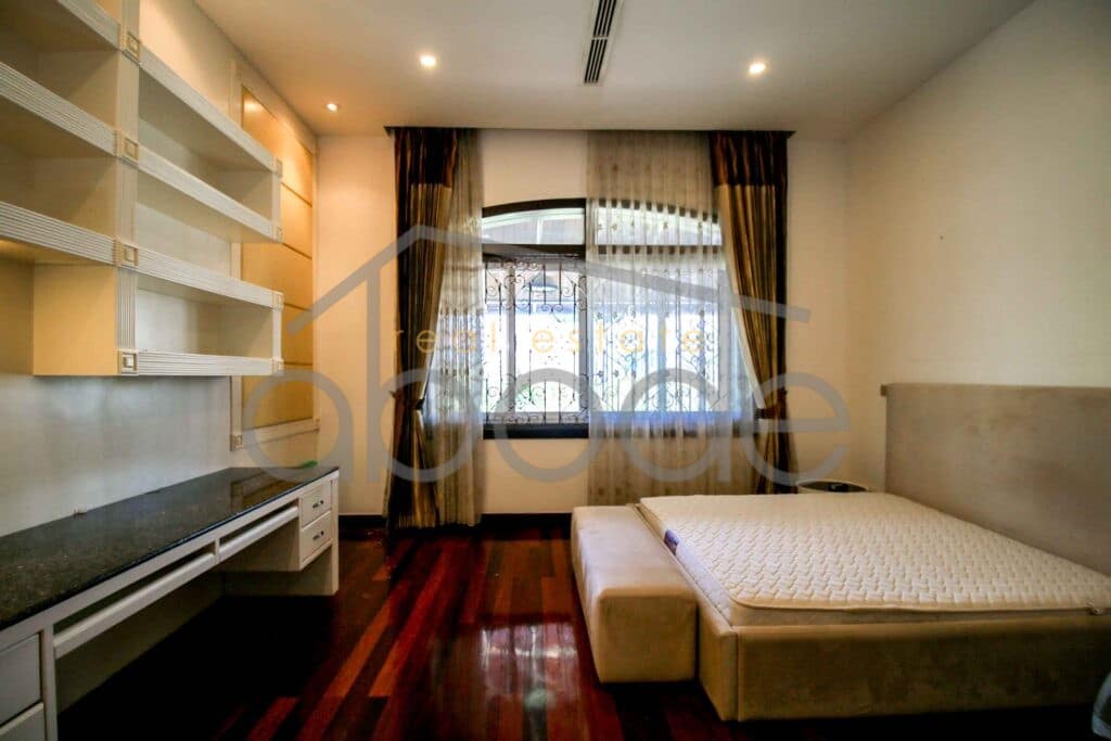 5 bedroom luxury villa for rent Daun Penh Phnom Penh