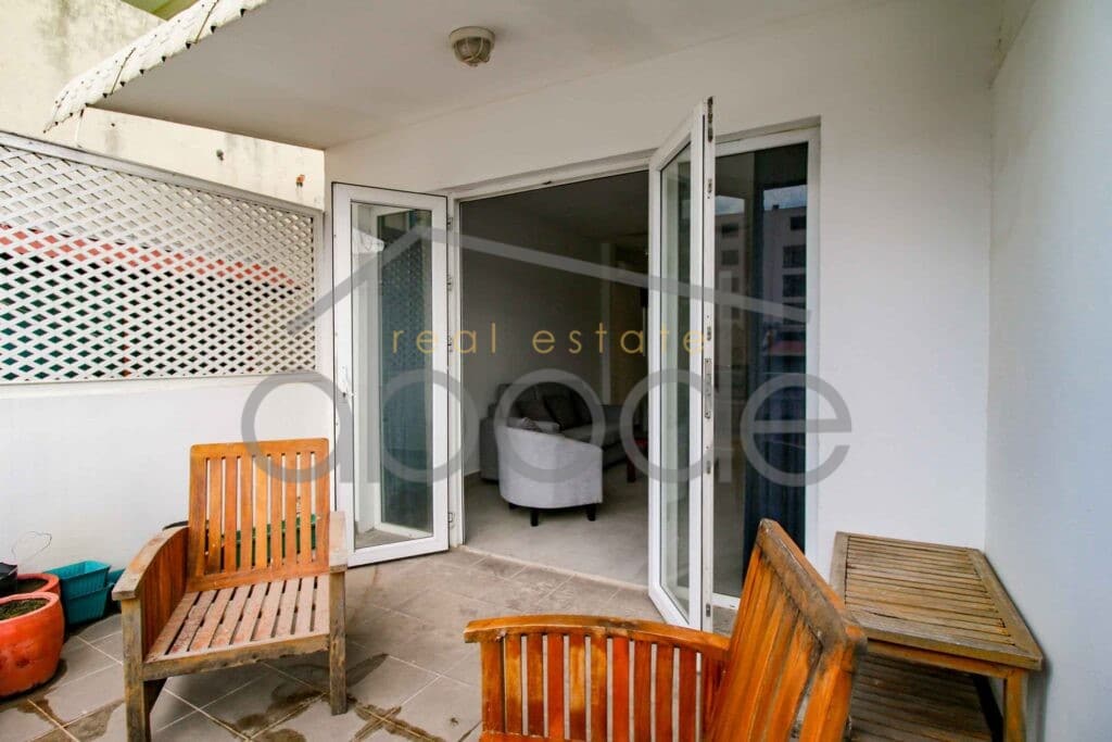 Large studio apartment for rent Daun Penh