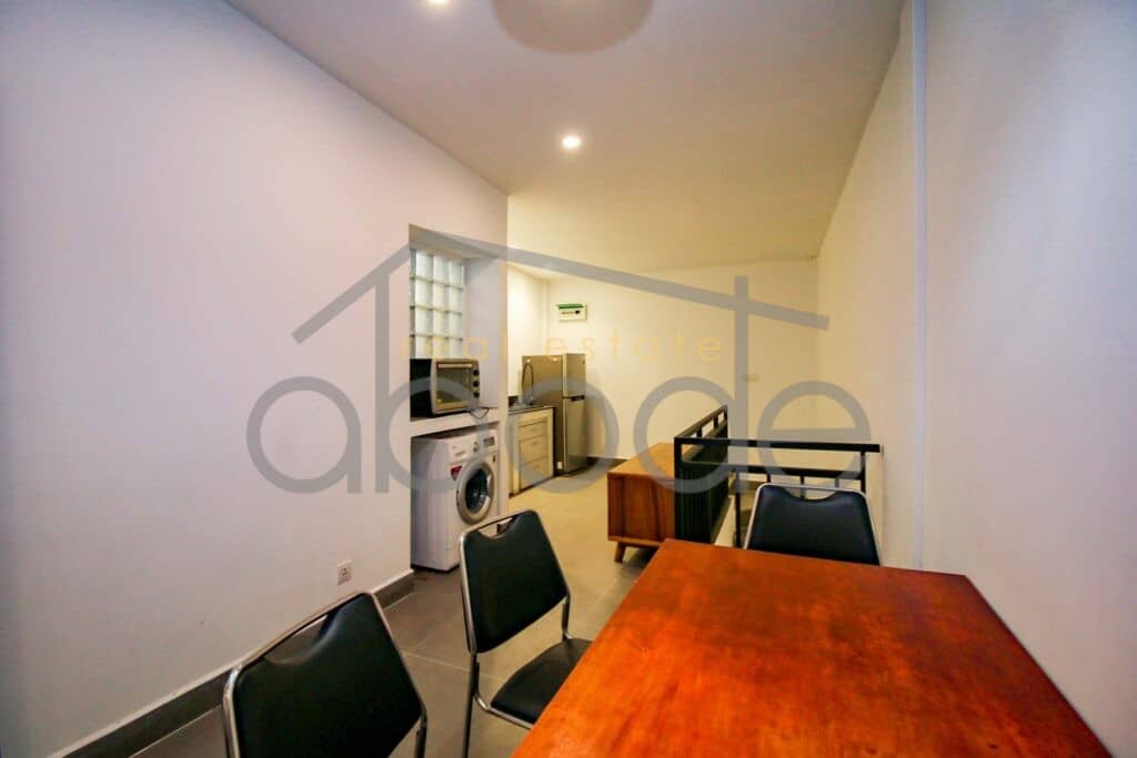Large studio apartment for rent Daun Penh