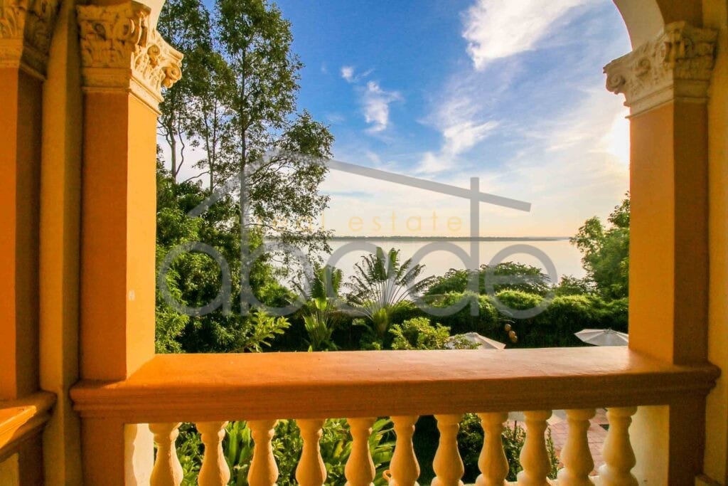 Luxury colonial hotel for sale Chhlong Kratie Province