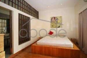 Open plan 1 bedroom apartment elevator access for rent Daun Penh