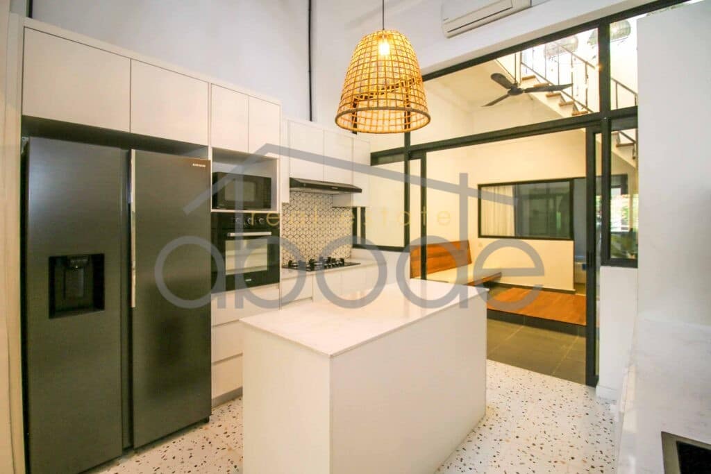 Renovated Modern Colonial style 4 bedroom apartment for rent Daun Penh
