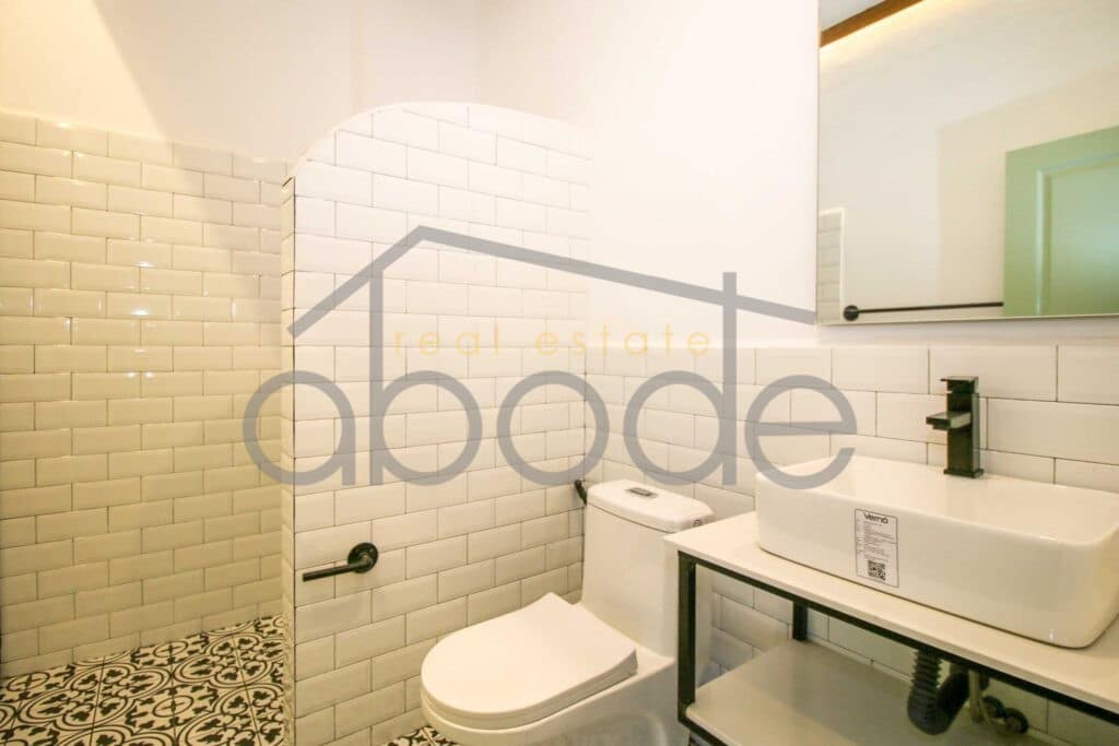 Renovated Modern Colonial style 4 bedroom apartment for rent Daun Penh