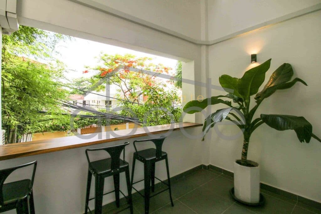 Renovated Modern Colonial style 4 bedroom apartment for rent Daun Penh