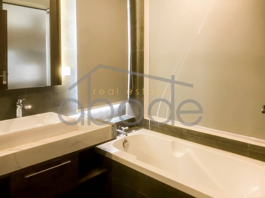1 bedroom apartment royal palace for rent