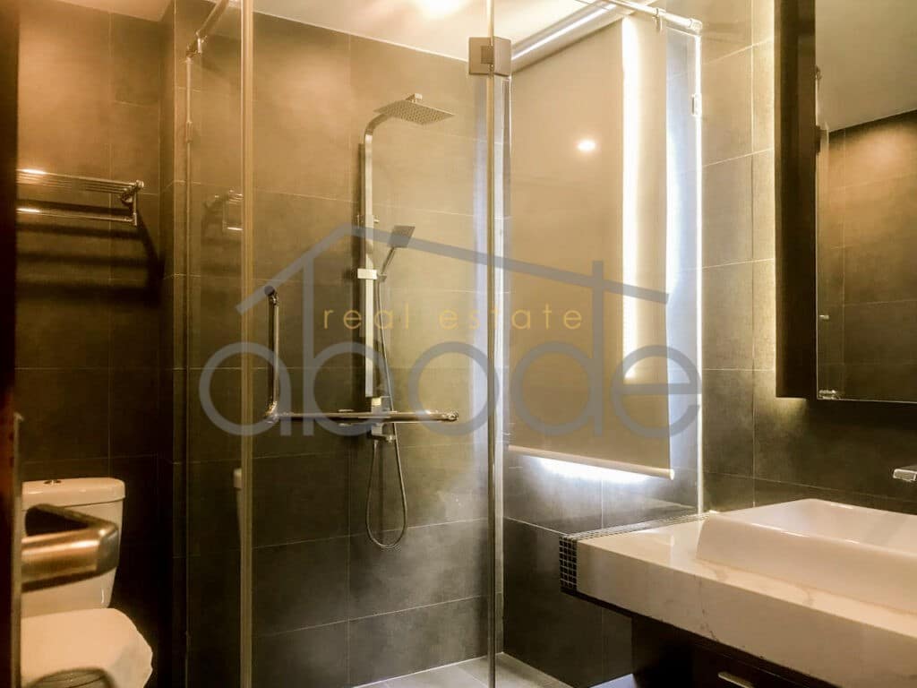 1 bedroom apartment royal palace for rent