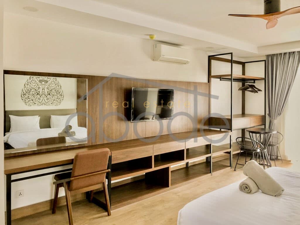 1 bedroom apartment royal palace for rent