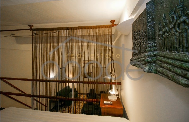 1st floor Riverside colonial apartment for rent