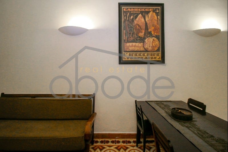 1st floor Riverside colonial apartment for rent