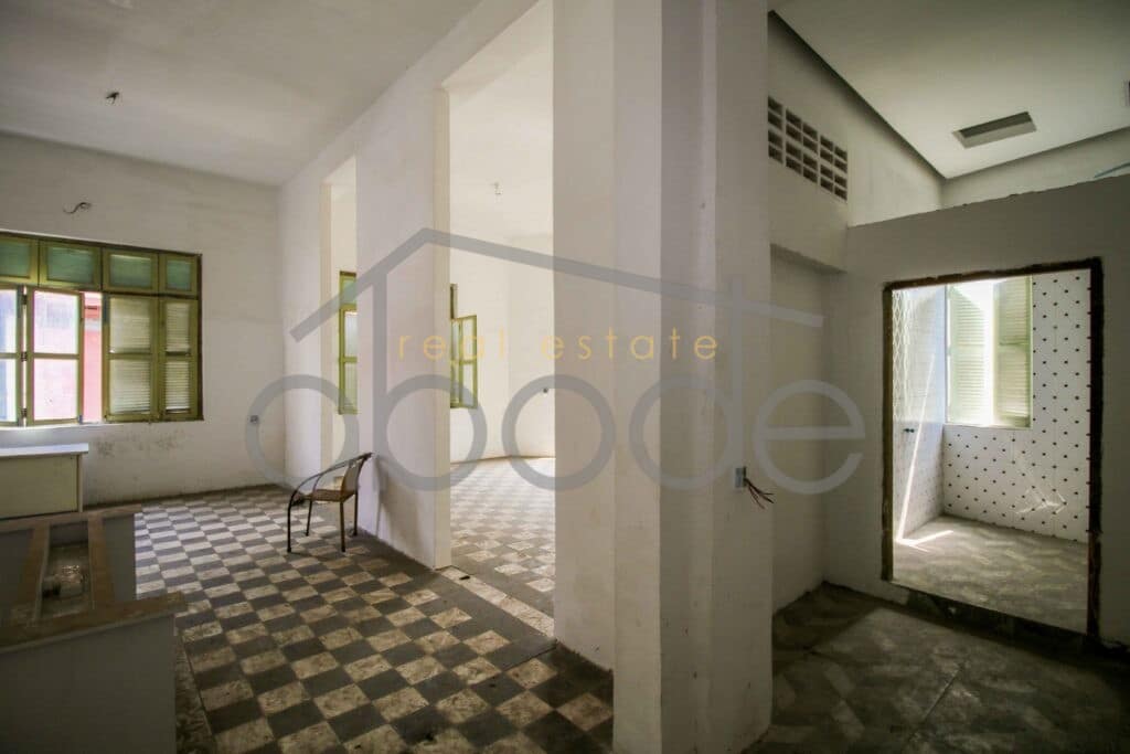 1st floor colonial space for rent Wat Phnom Daun Penh