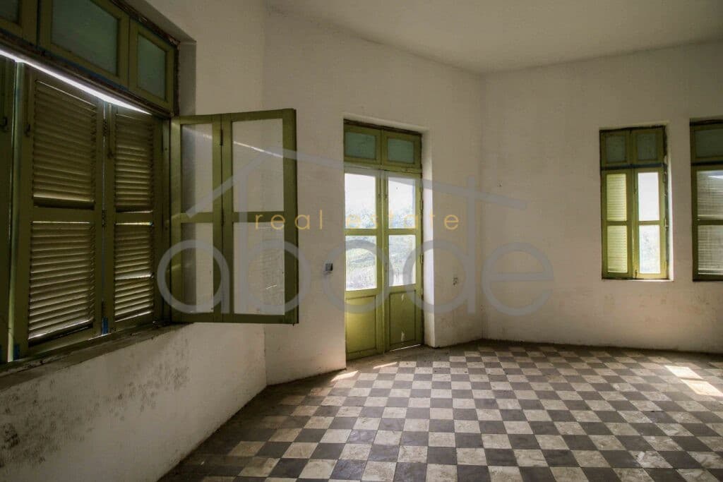 1st floor colonial space for rent Wat Phnom Daun Penh