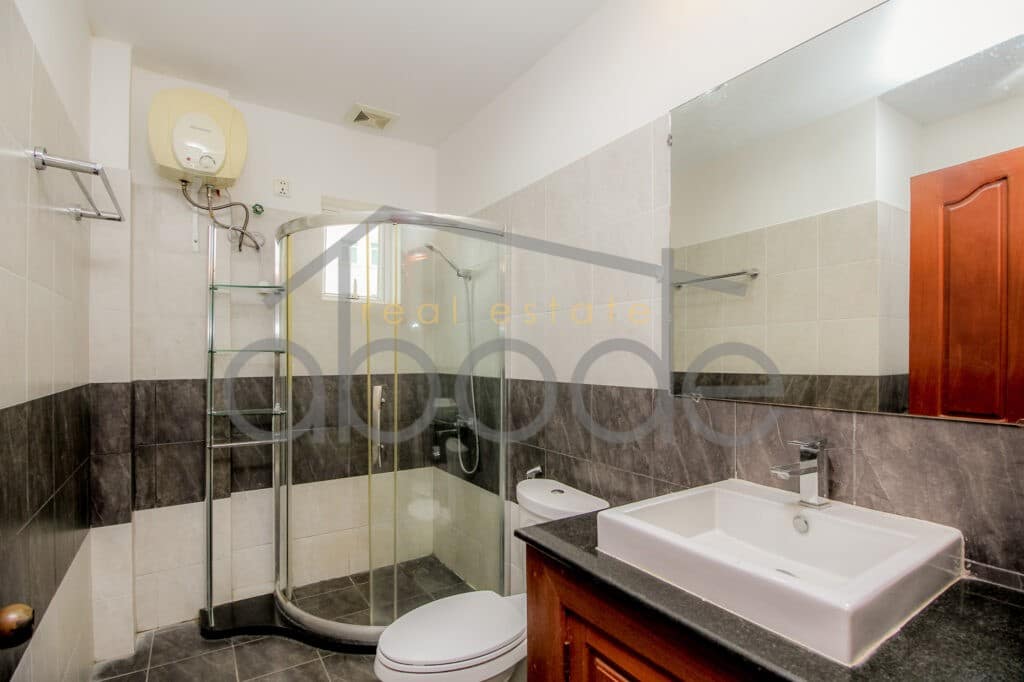 2 bedroom apartment for rent Russian Market