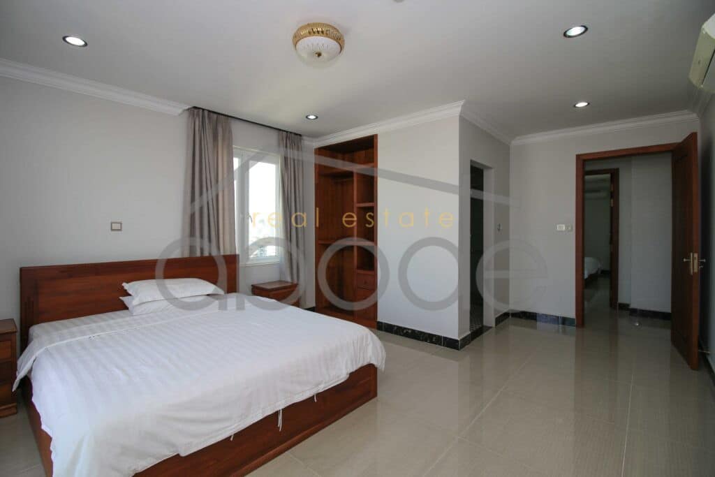 2 bedroom apartment for rent Russian Market