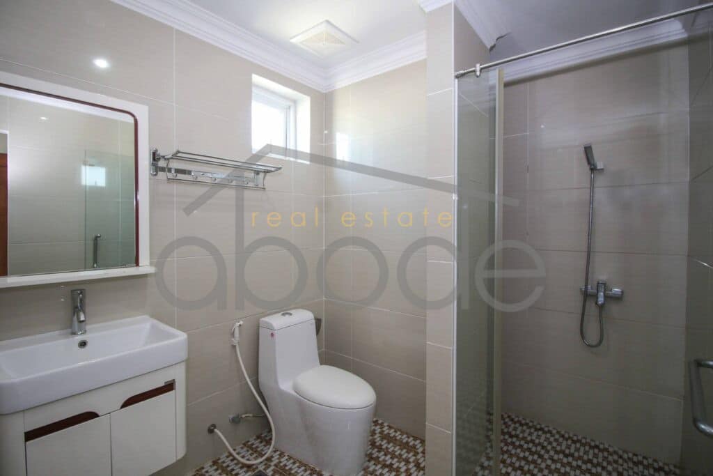 2 bedroom apartment for rent Russian Market