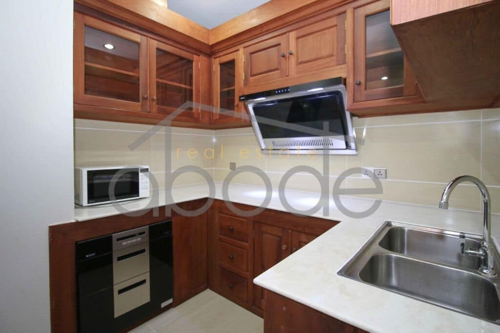 2 bedroom apartment for rent Russian Market