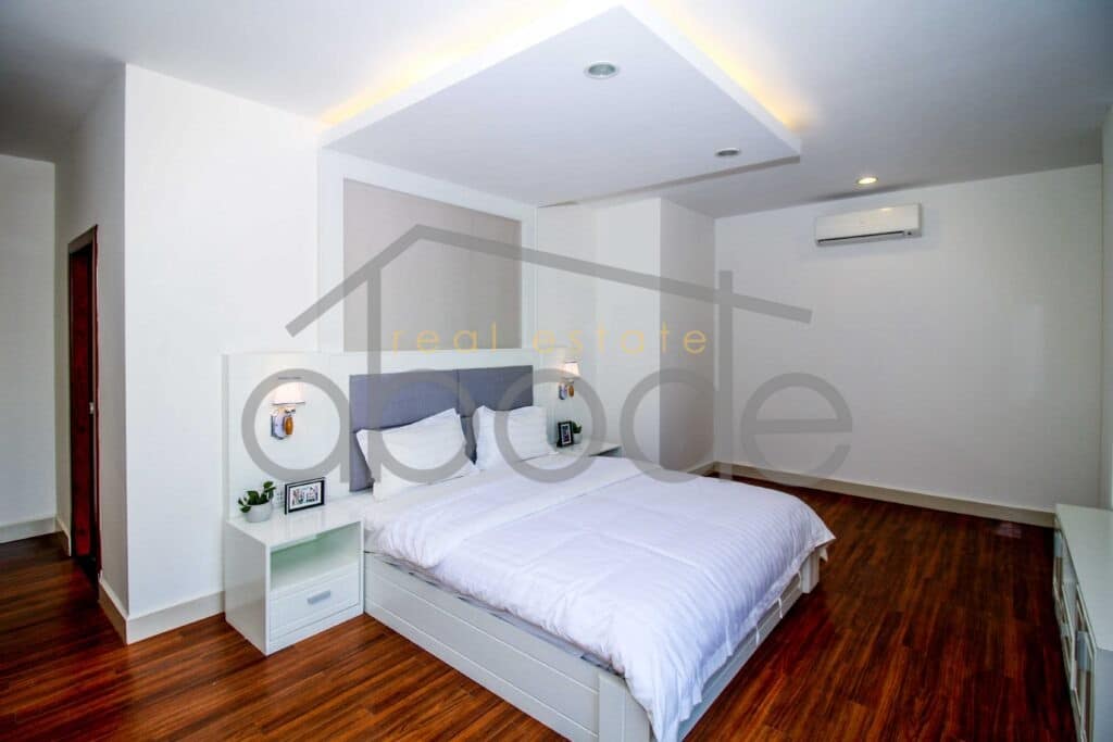 2 bedroom apartment for rent Russian Market
