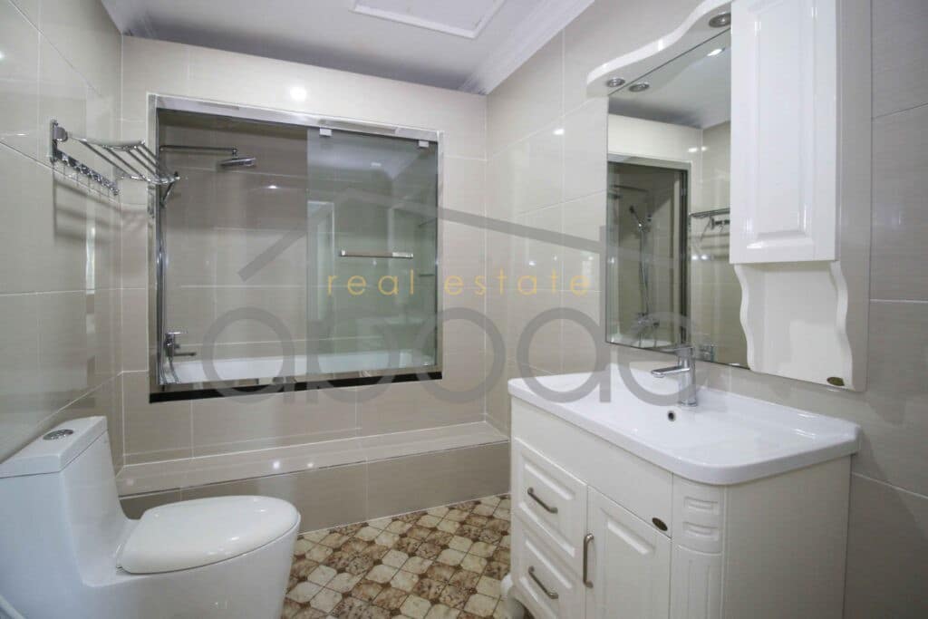 2 bedroom apartment for rent Russian Market