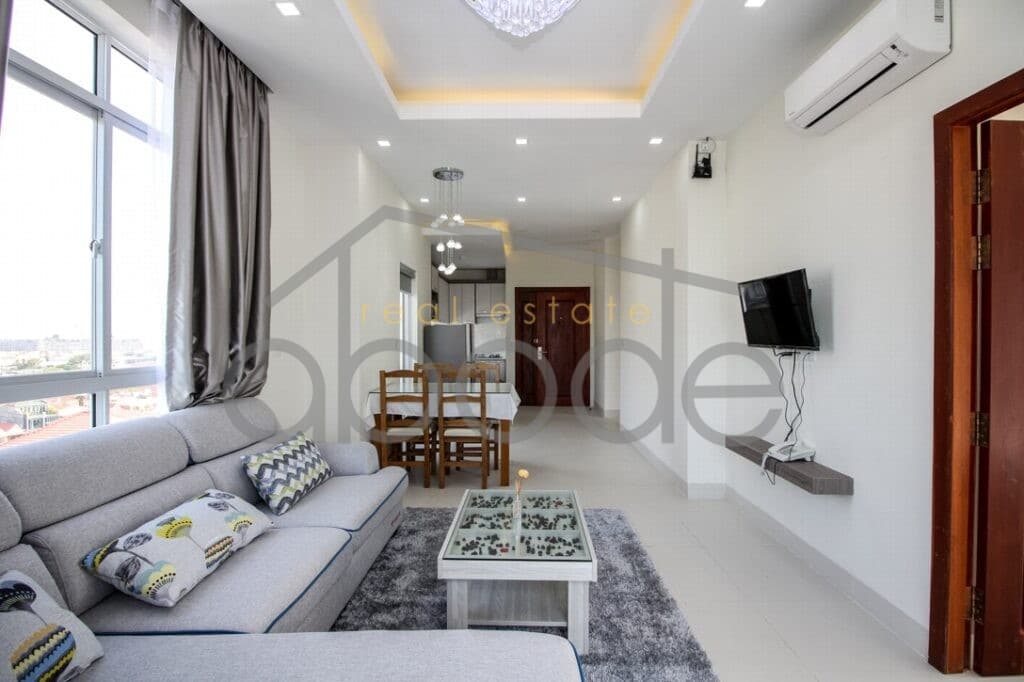 2 bedroom apartment swimming pool for rent Bassac Lane BKK 1