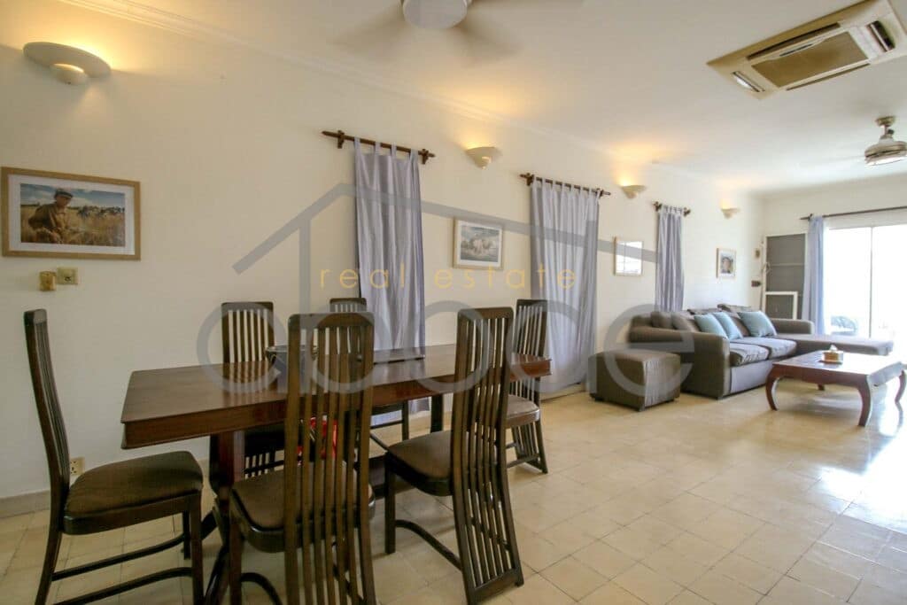 2 bedroom duplex apartment for rent Daun Penh