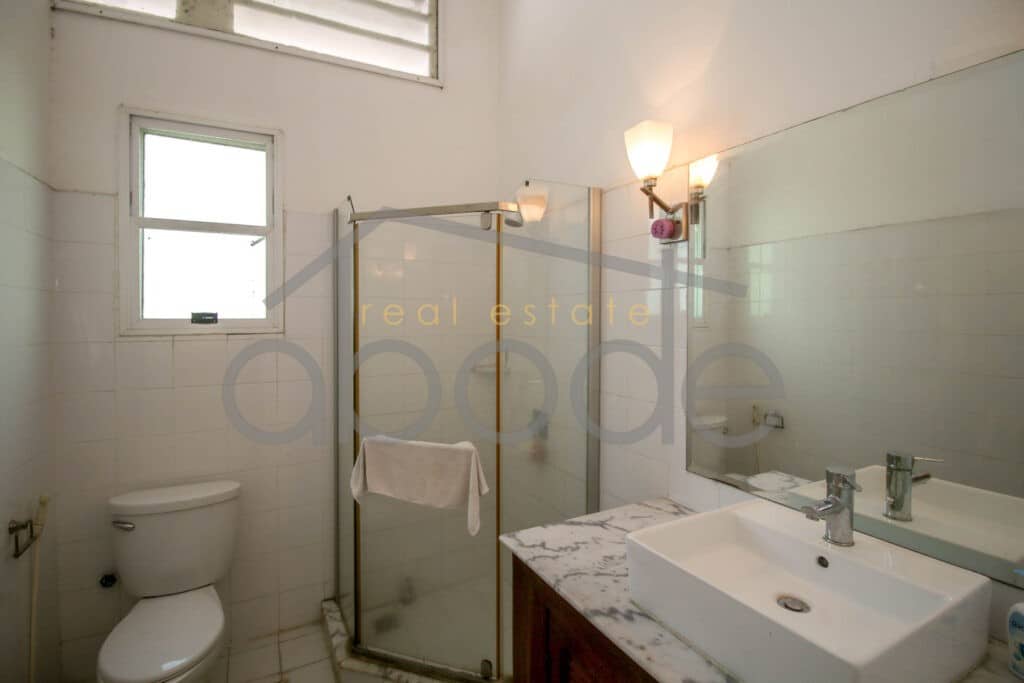 2 bedroom duplex apartment for rent Daun Penh