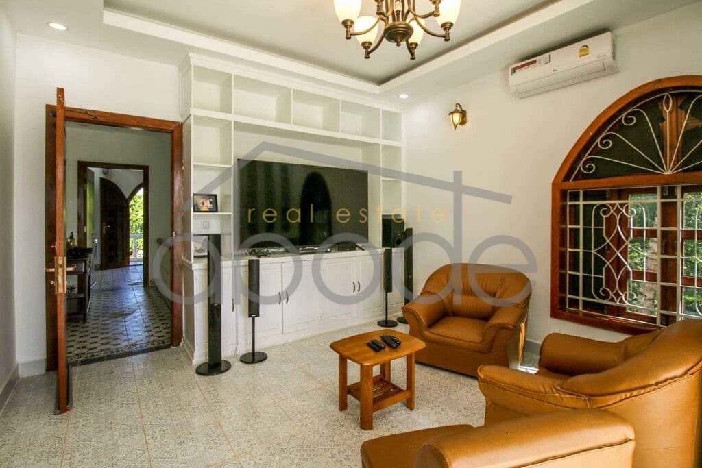3 bedroom villa for rent Prek Aeng