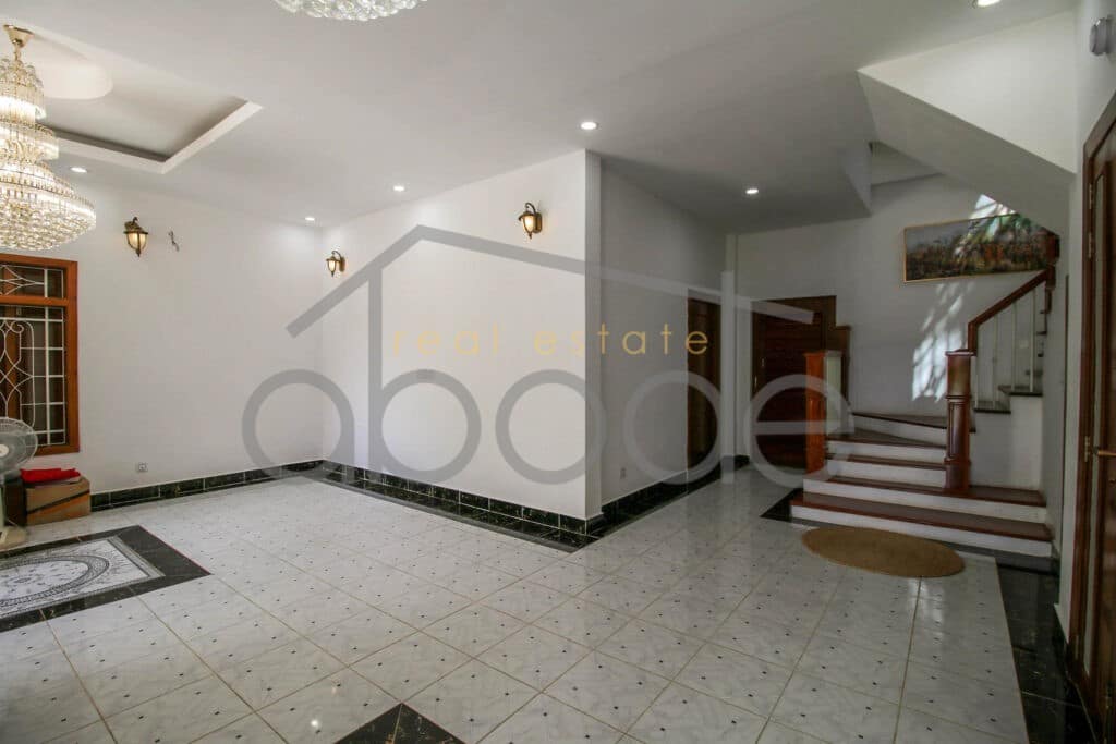 3 bedroom villa for rent Prek Aeng