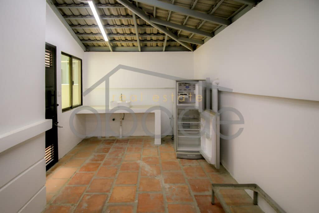4 bedroom villa for rent Sen Sok