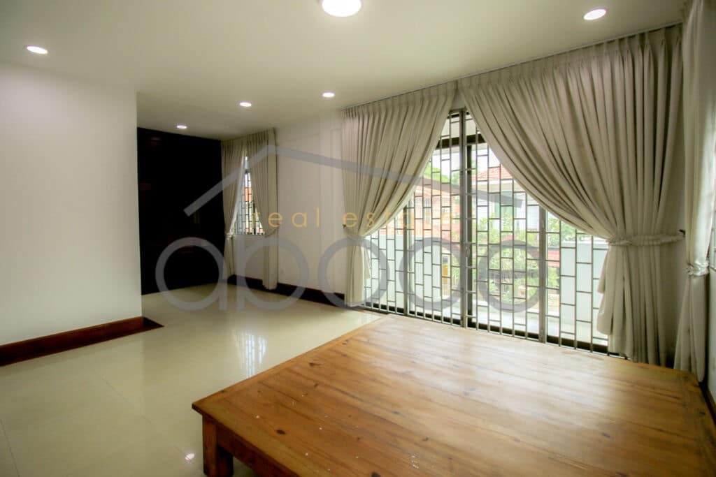4 bedroom villa for rent Sen Sok
