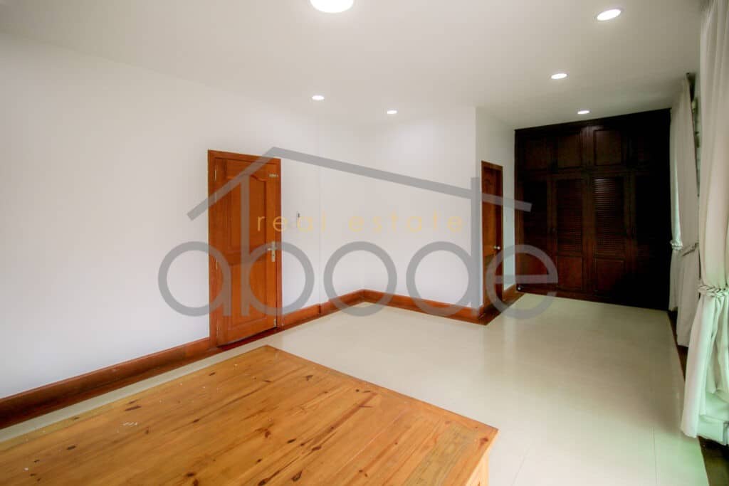 4 bedroom villa for rent Sen Sok