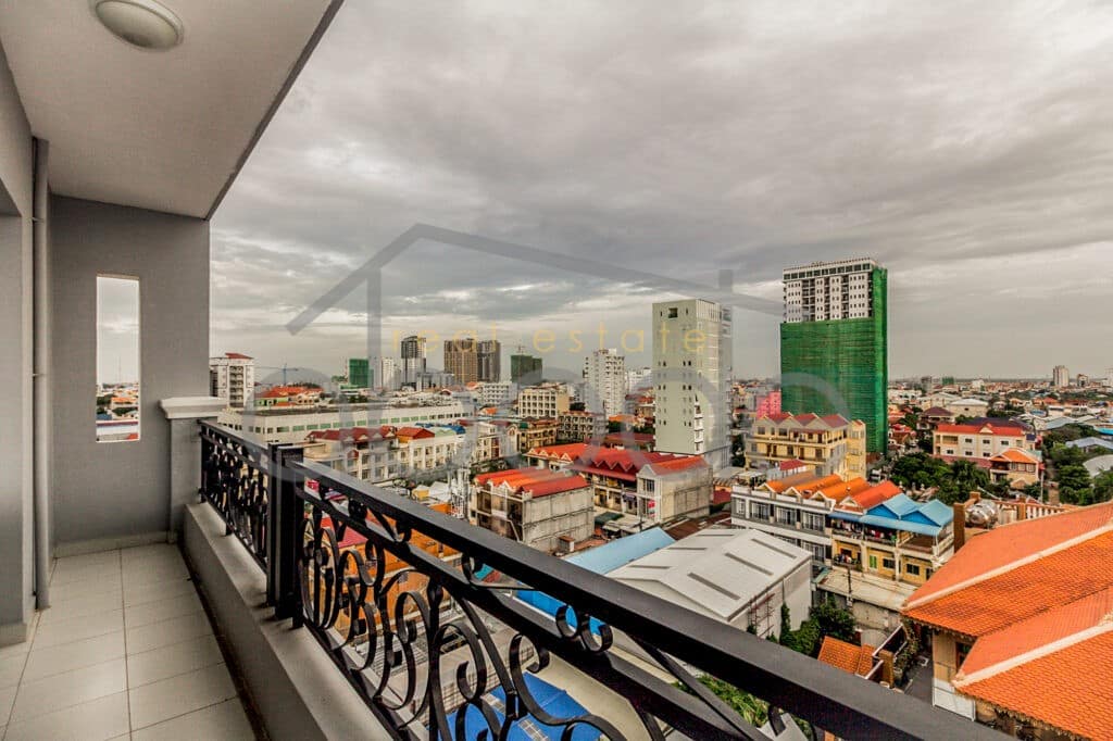 Apartment with gym Russian Market for rent