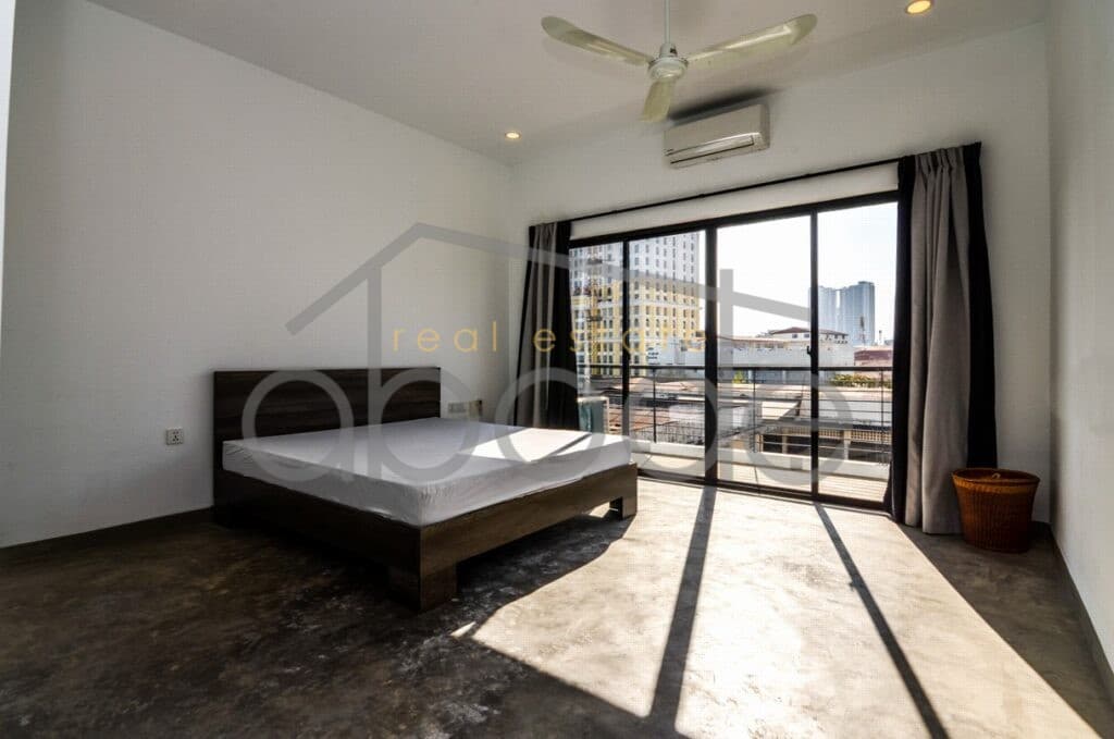 Architect designed duplex apartment Daun Penh for rent