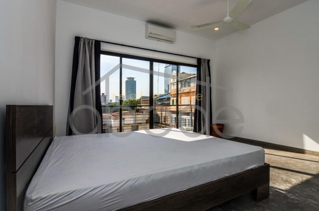 Architect designed duplex apartment Daun Penh for rent